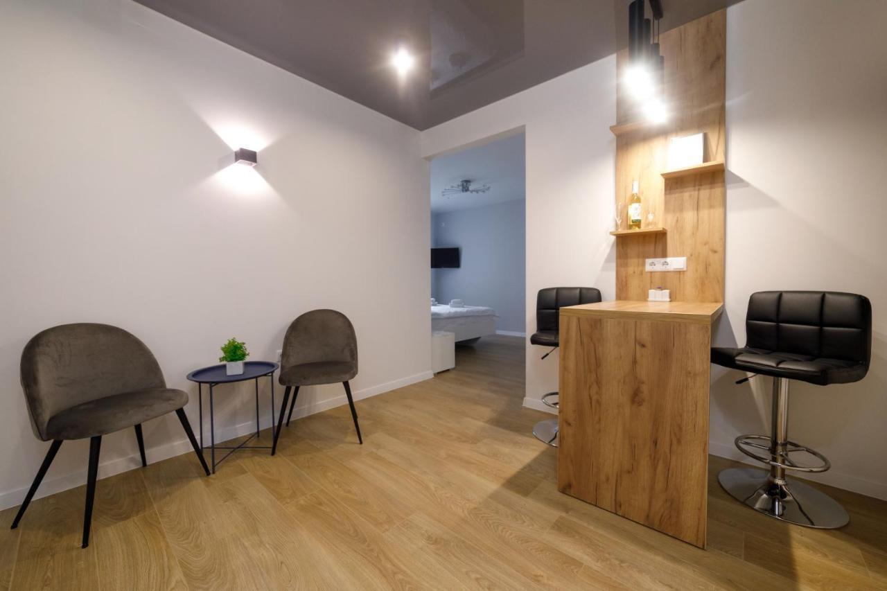 Pure Apartments Lviv Exterior photo